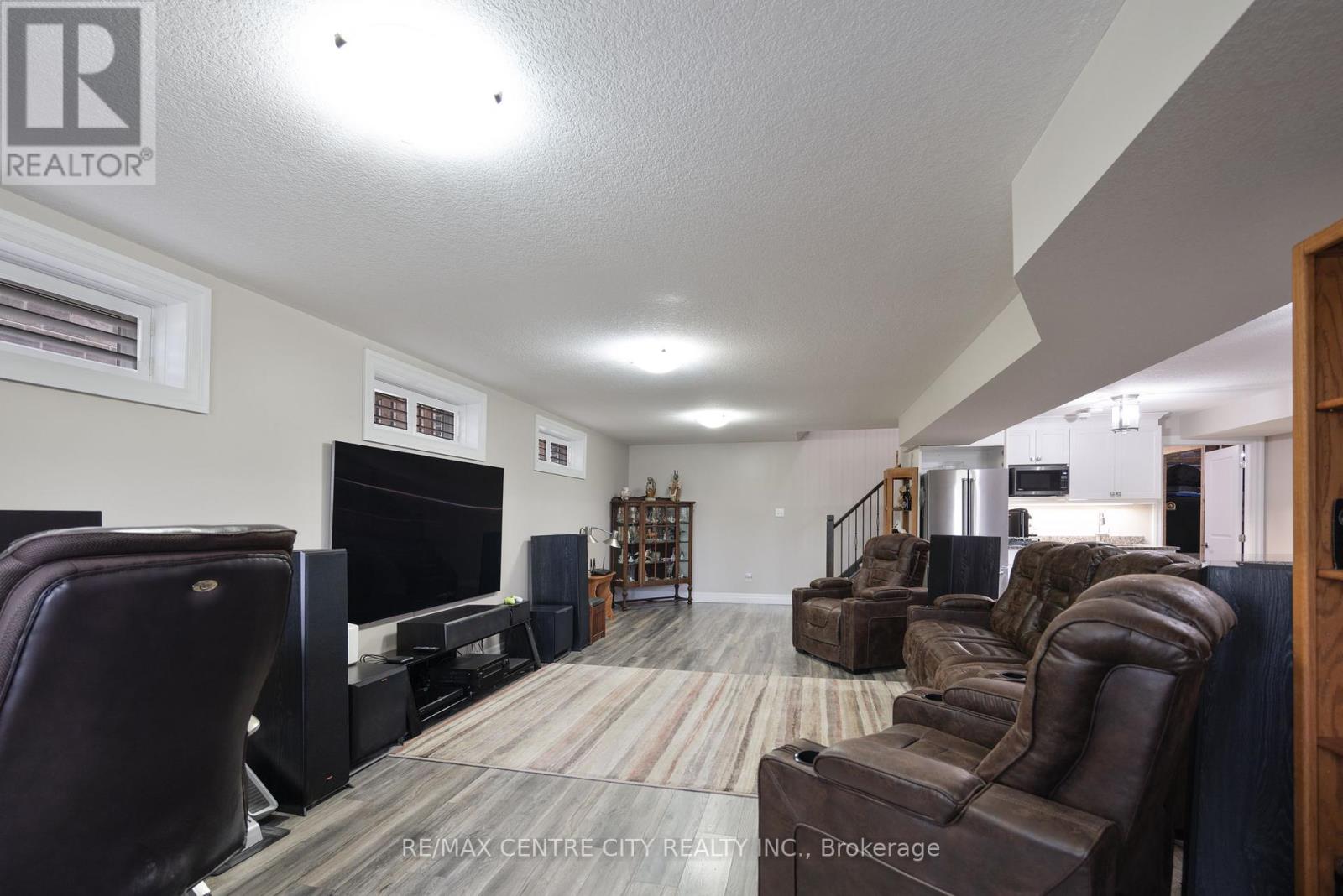 2800 Sheffield Place, London South, Ontario  N6M 0E5 - Photo 33 - X12418410