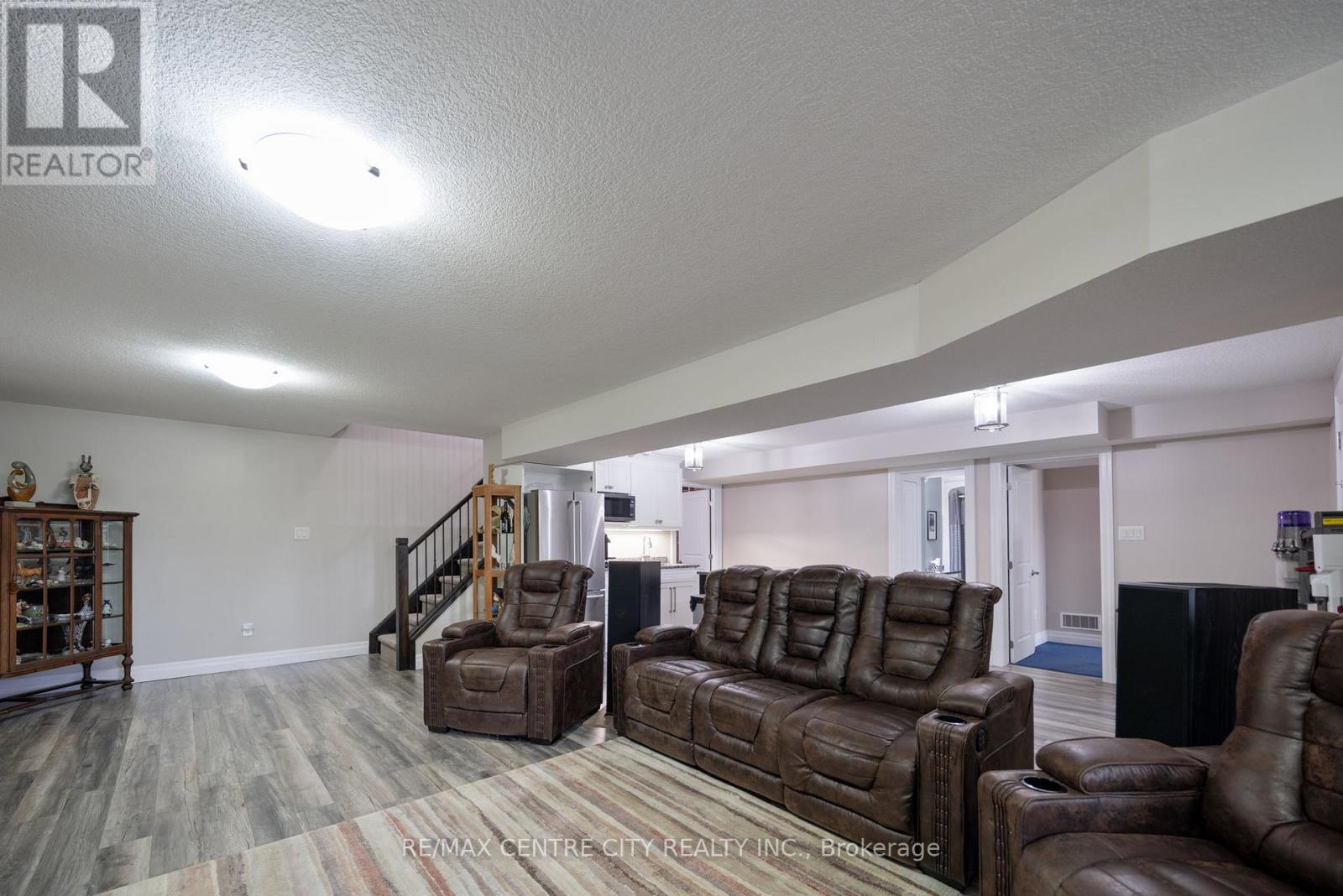 2800 Sheffield Place, London South, Ontario  N6M 0E5 - Photo 35 - X12418410