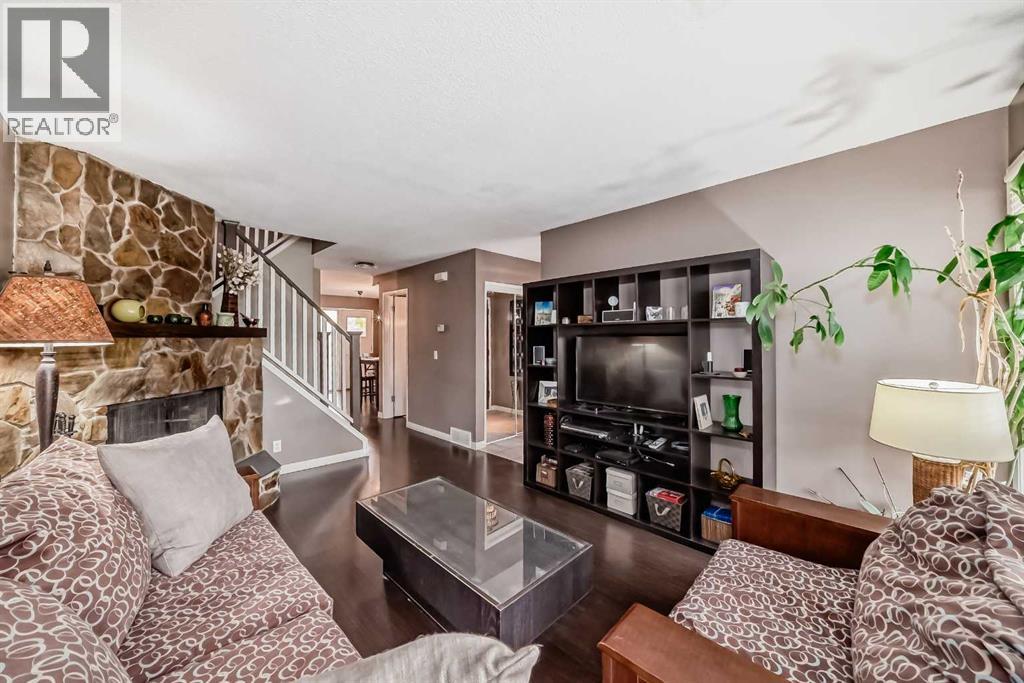554 Whitehill Place Ne, Calgary, Alberta  T1Y 3G8 - Photo 7 - A2256198