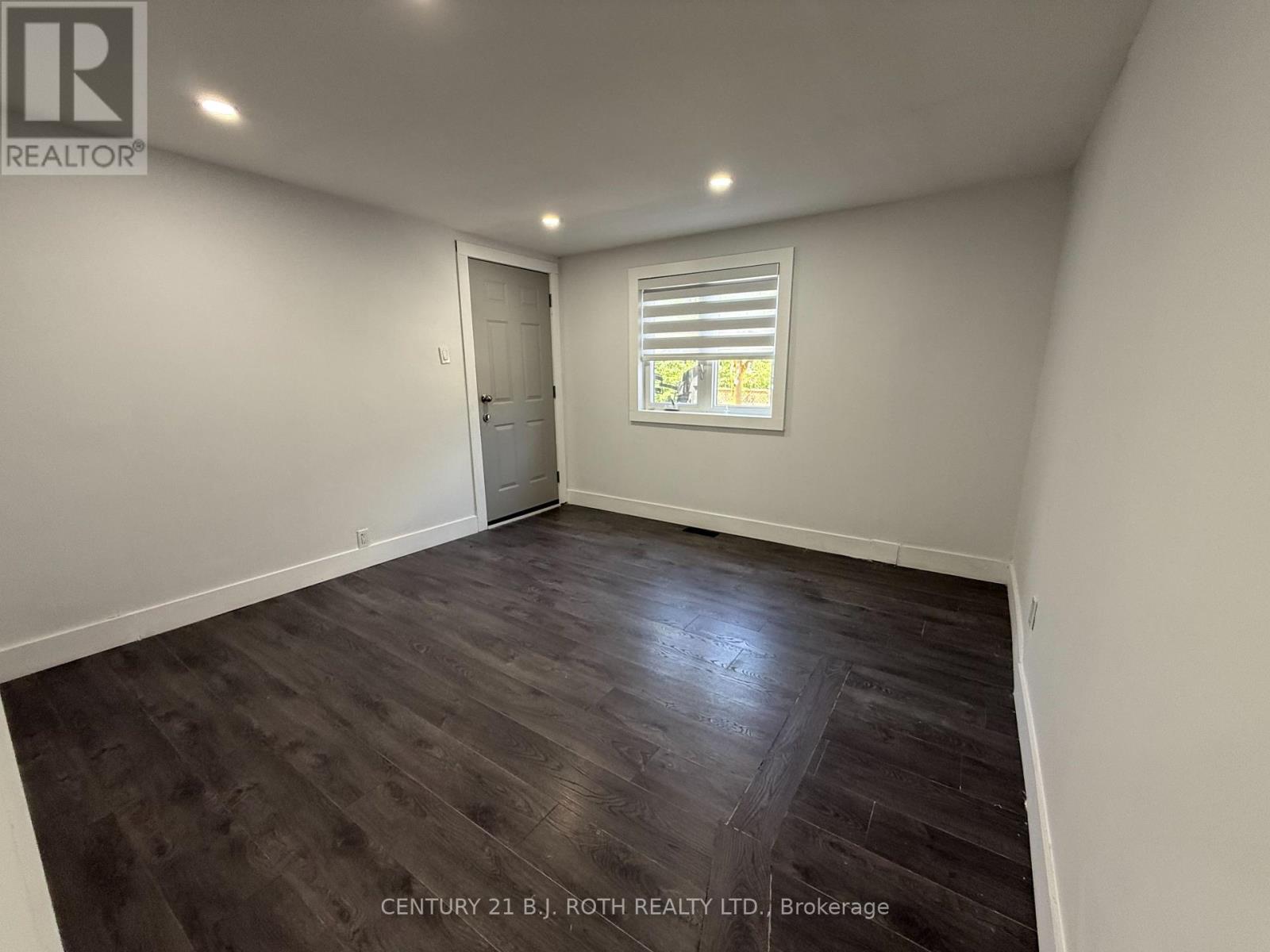Upper 2 - 759 Essa Road, Barrie, Ontario  L4N 9G1 - Photo 7 - S12418205