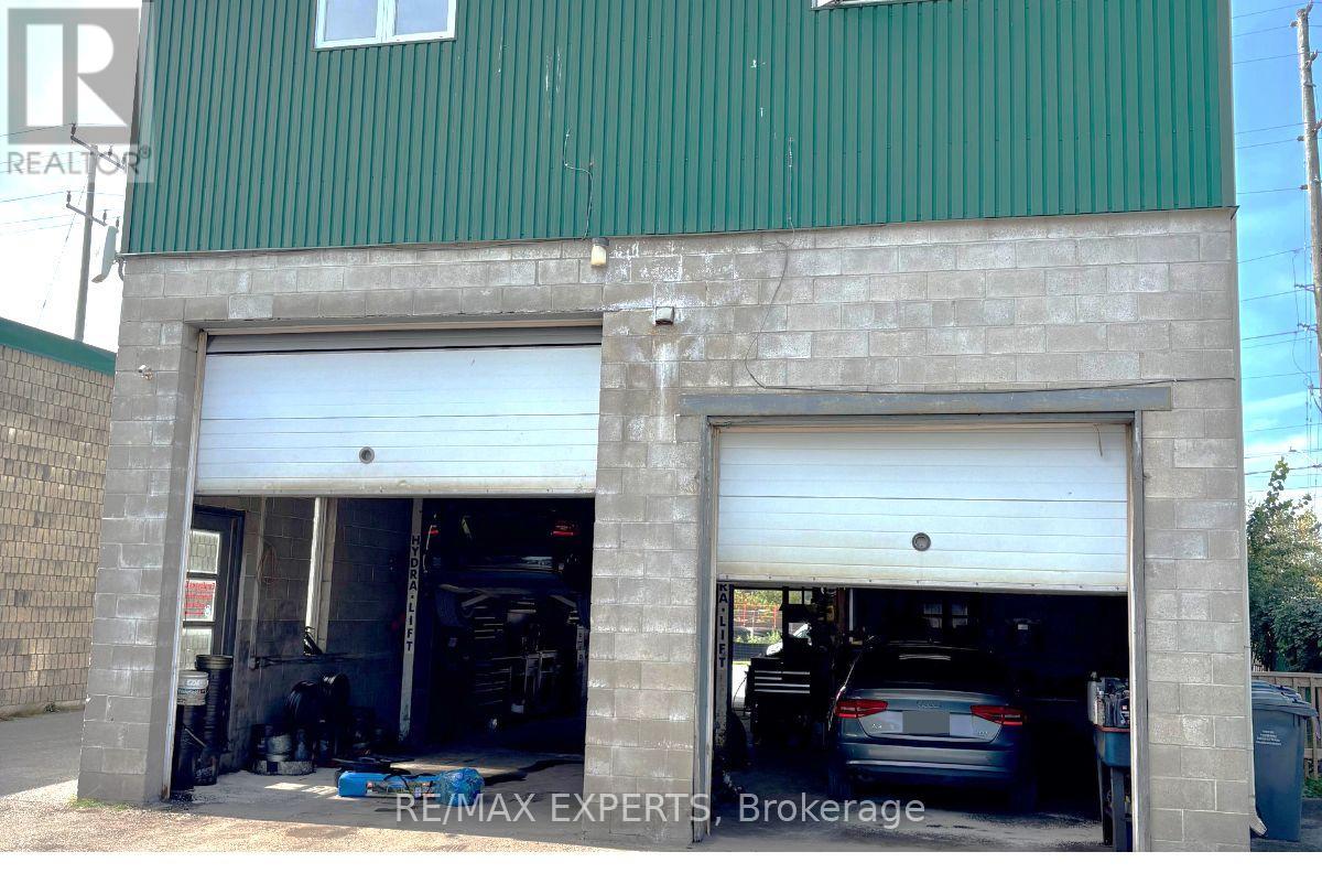 5 Ferndale Drive N, Barrie (0 North), Ontario  L4N 9V3 - Photo 8 - S12418215