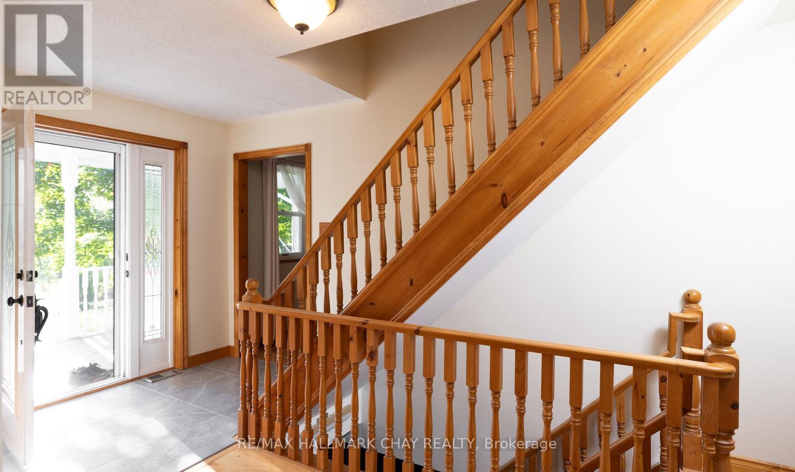 372 Lakewood Drive, Midland, Ontario  L4R 5H5 - Photo 13 - S12418264