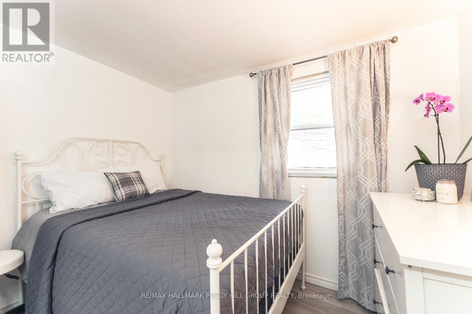 28 Wozniak Road, Penetanguishene, Ontario  L9M 1W5 - Photo 8 - S12418327