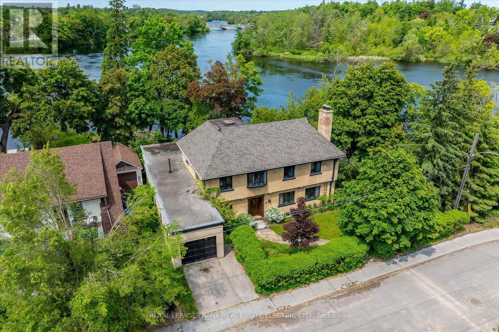 82 DUBLIN STREET, Peterborough, Ontario