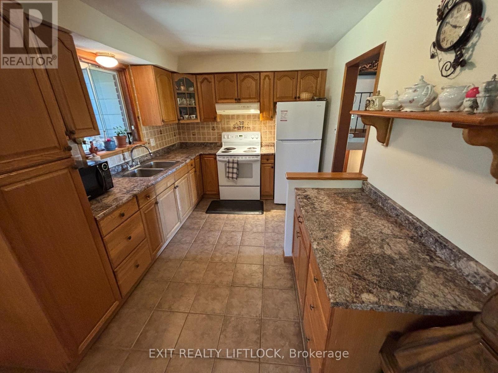 2725 Dummer Asphodel Road, Asphodel-Norwood, Ontario  K0L 2V0 - Photo 9 - X12418389