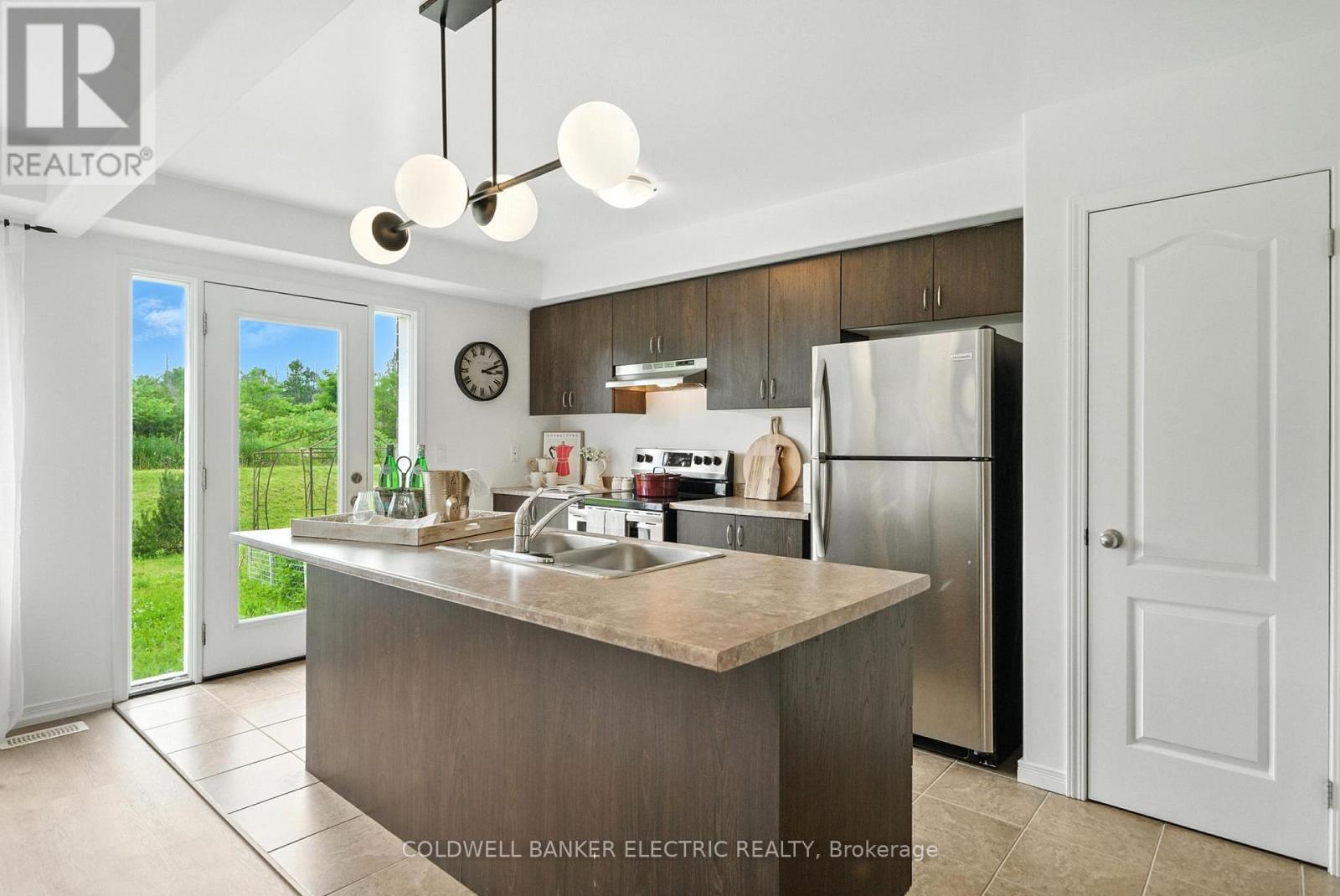 1651 Hetherington Drive, Peterborough, Ontario  K9L 0G6 - Photo 11 - X12418411