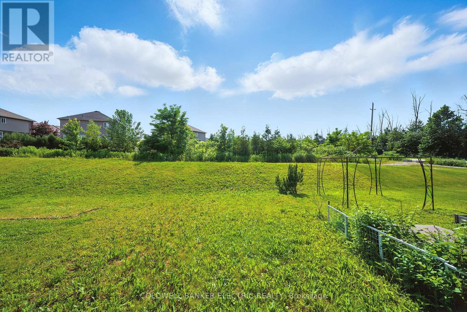 1651 Hetherington Drive, Peterborough, Ontario  K9L 0G6 - Photo 43 - X12418411