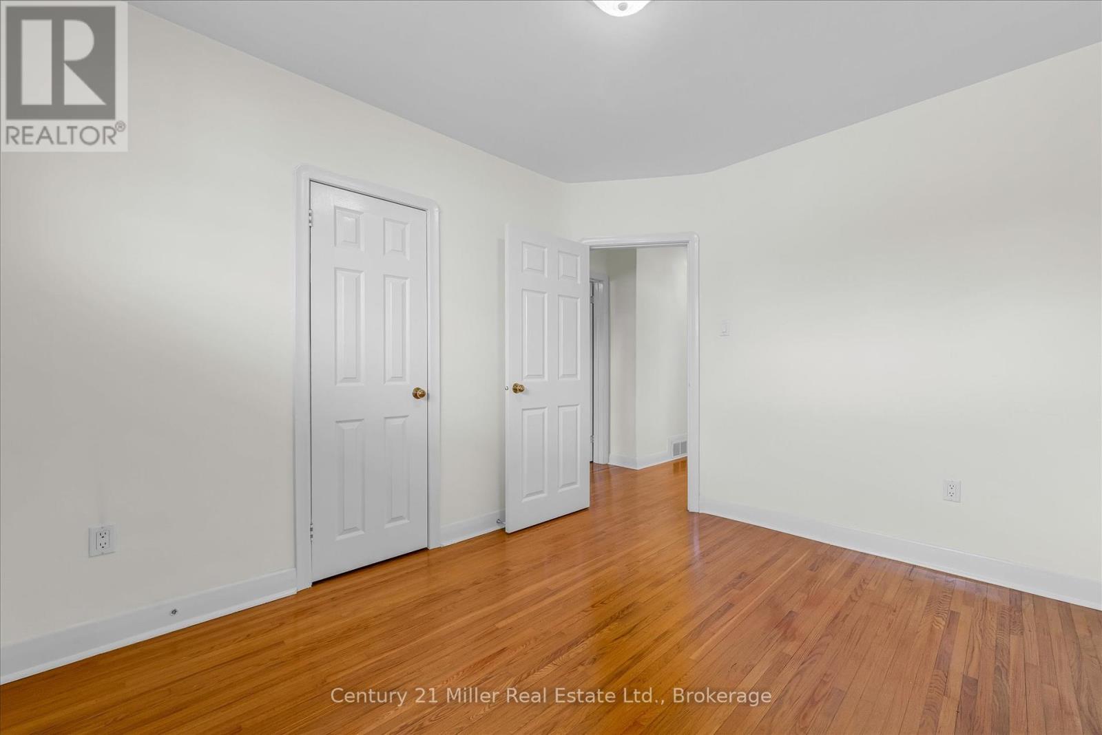 321 Southview Road, Oakville, Ontario  L6K 2P7 - Photo 20 - W12418358