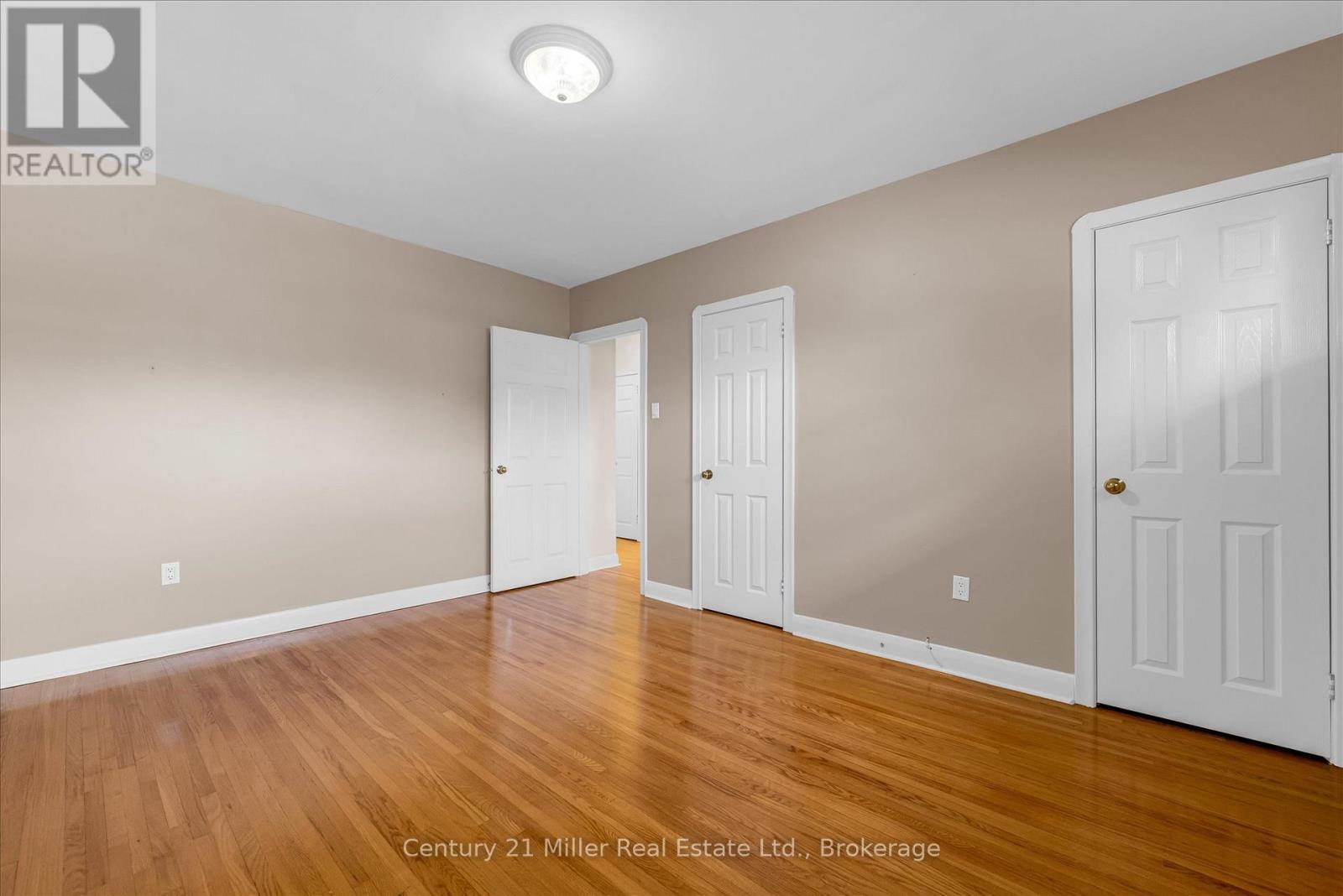 321 Southview Road, Oakville, Ontario  L6K 2P7 - Photo 23 - W12418358