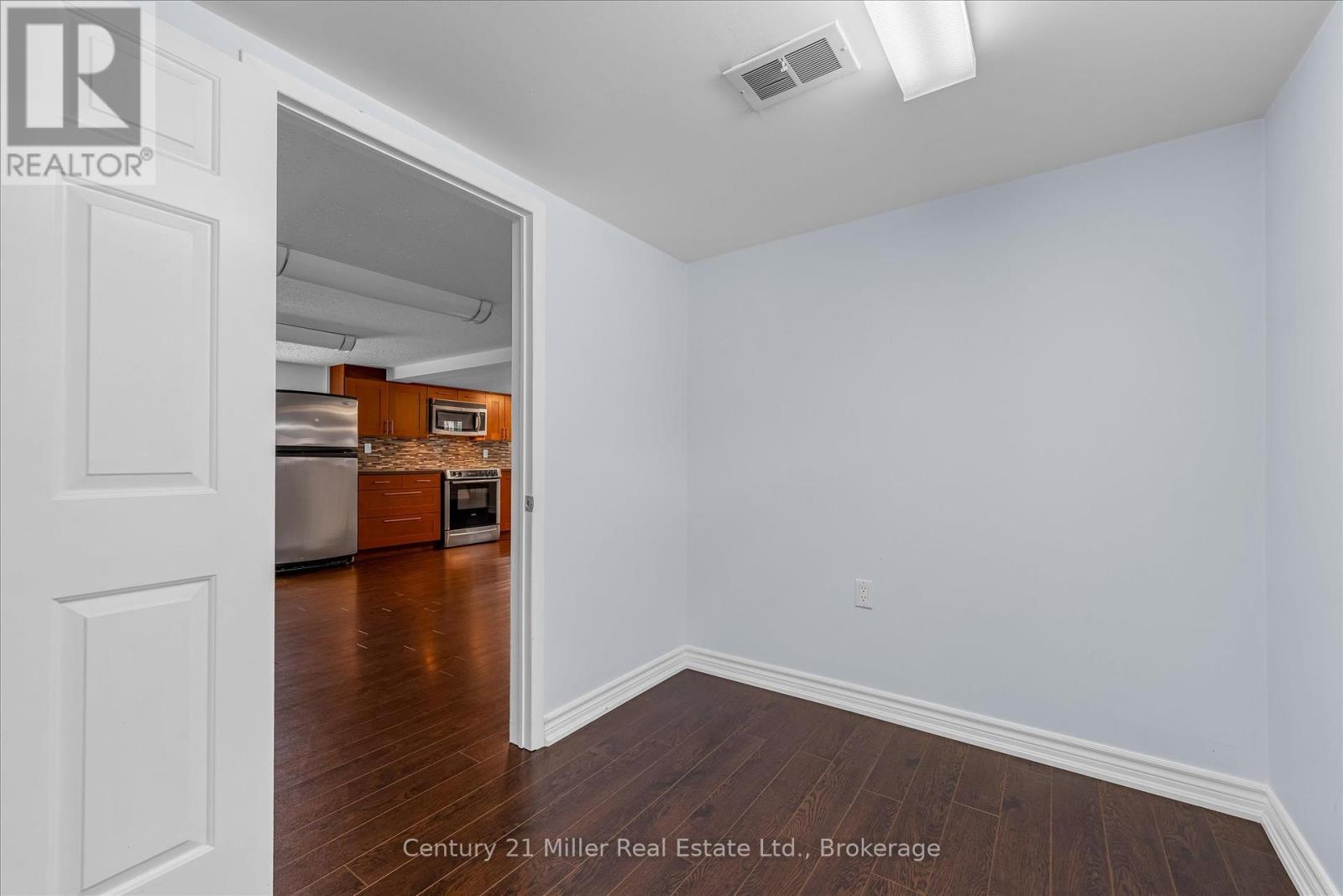 321 Southview Road, Oakville, Ontario  L6K 2P7 - Photo 29 - W12418358