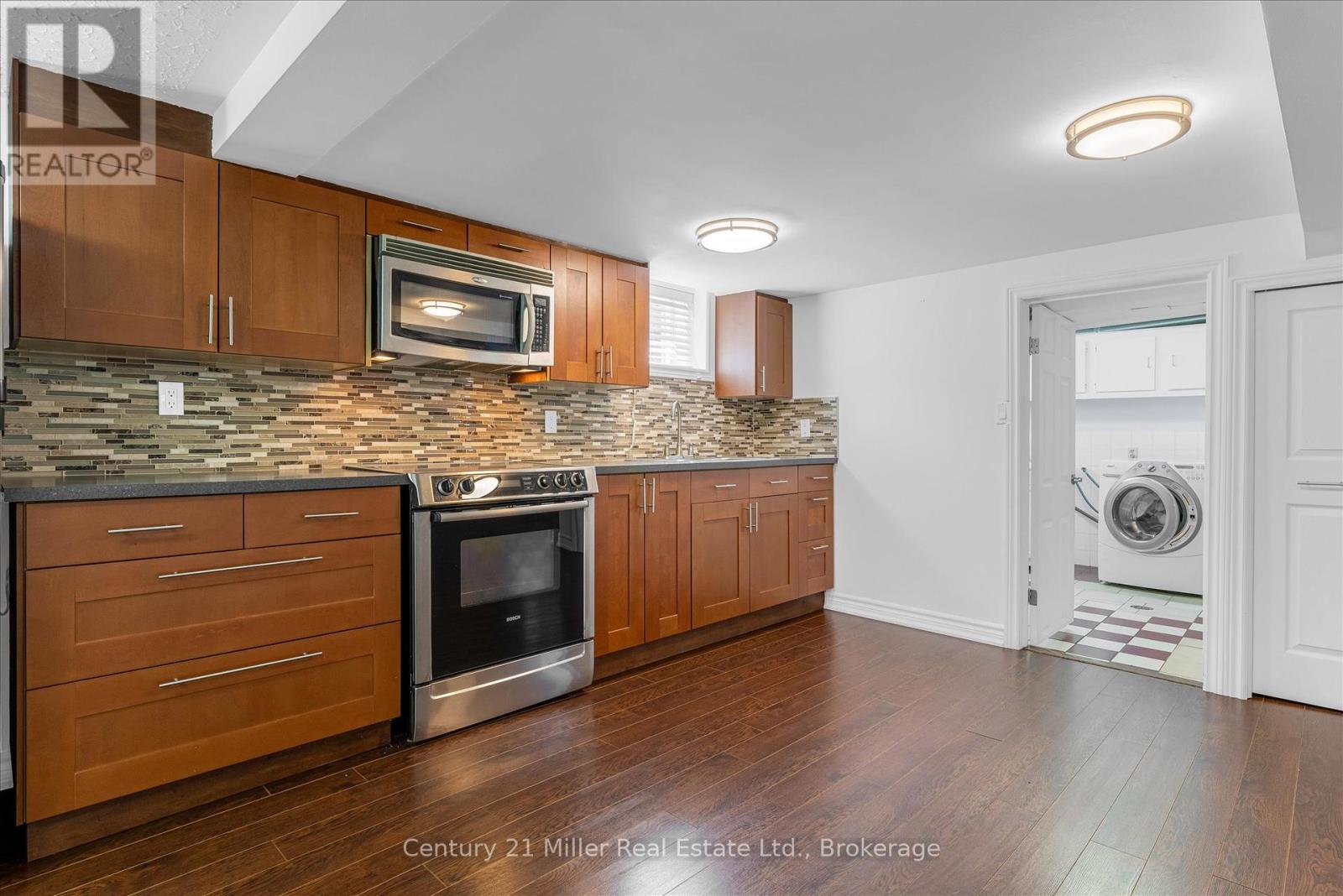 321 Southview Road, Oakville, Ontario  L6K 2P7 - Photo 33 - W12418358