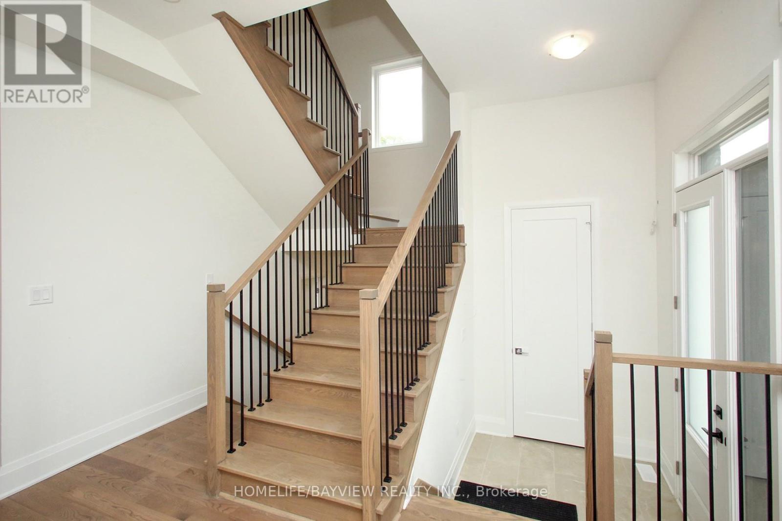 2 Vern Robertson Gate, Uxbridge, Ontario  L9P 0R9 - Photo 16 - N12418203
