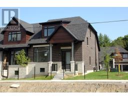 2 VERN ROBERTSON GATE, Uxbridge, Ontario