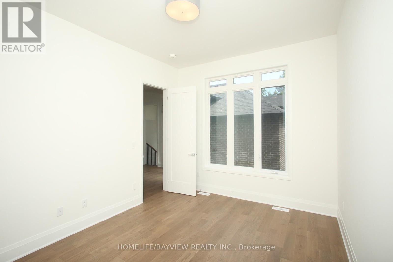 2 Vern Robertson Gate, Uxbridge, Ontario  L9P 0R9 - Photo 18 - N12418203