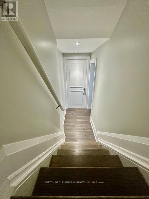 Lower - 5 Wycliffe Crescent, Toronto, Ontario  M2K 1V5 - Photo 5 - C12402315