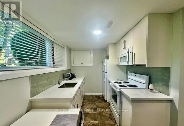 Lower - 5 Wycliffe Crescent, Toronto, Ontario  M2K 1V5 - Photo 7 - C12402315