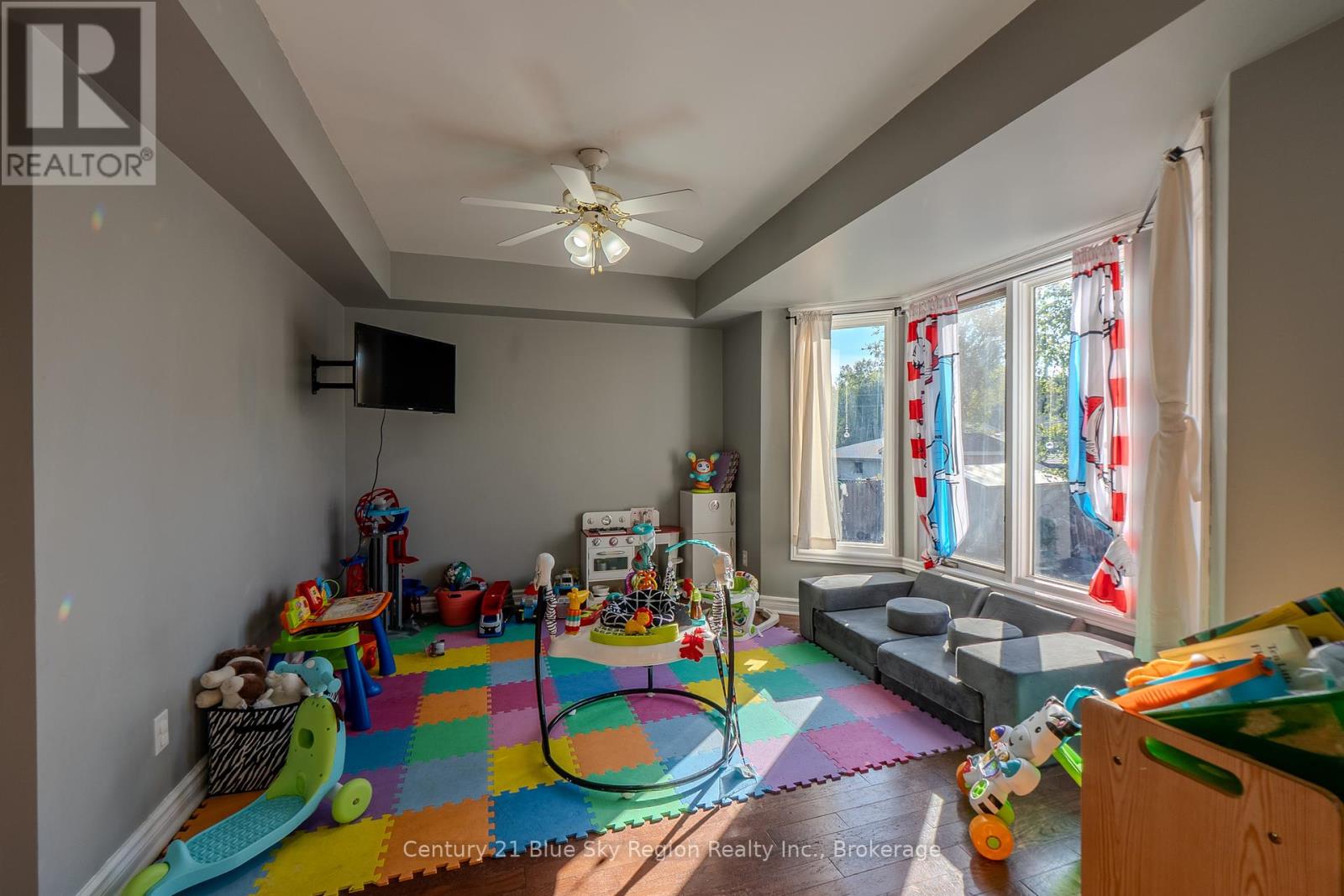 166 Cloverbrae Crescent, North Bay, Ontario  P1A 4J3 - Photo 13 - X12418341