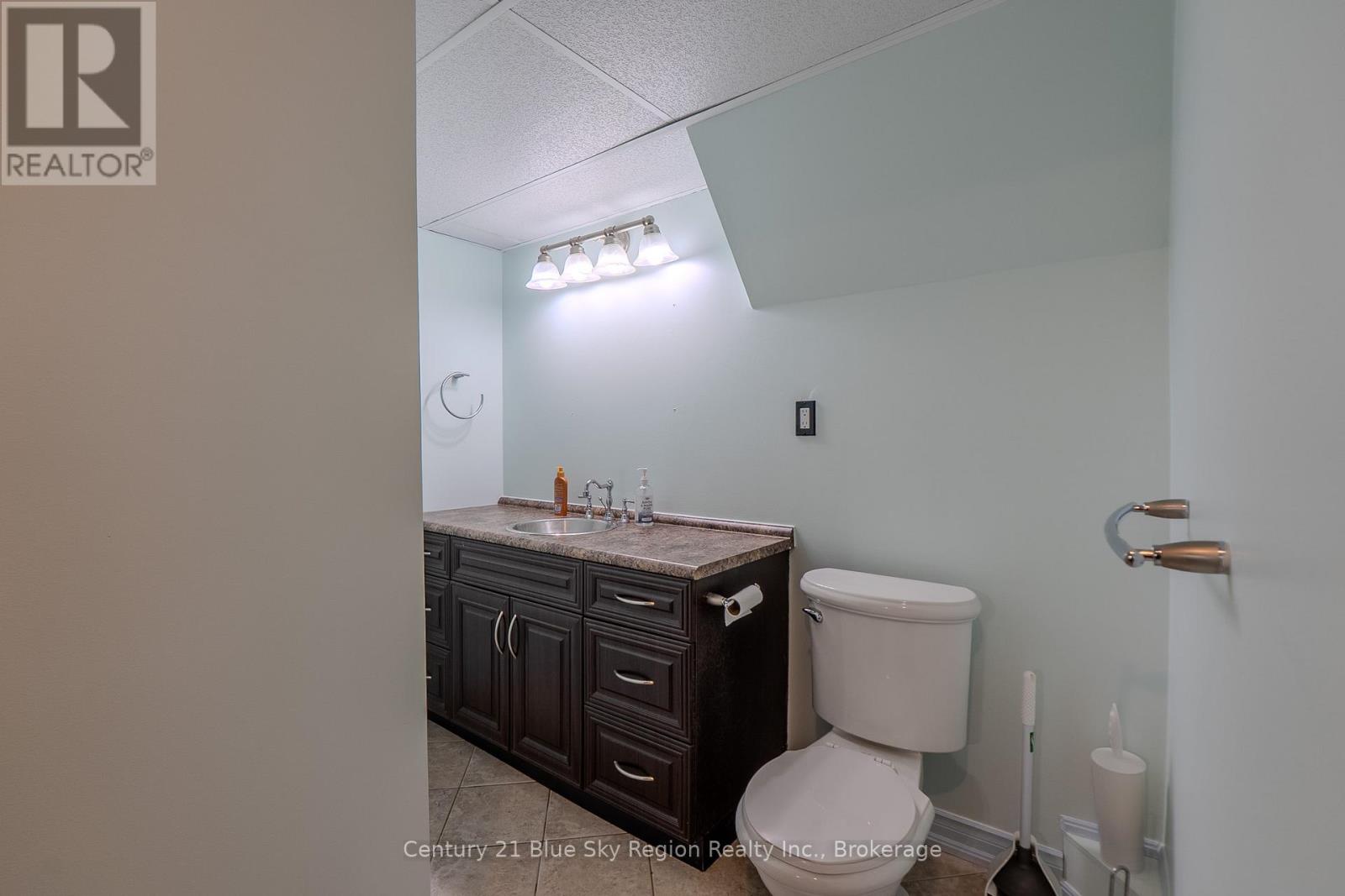 166 Cloverbrae Crescent, North Bay, Ontario  P1A 4J3 - Photo 33 - X12418341