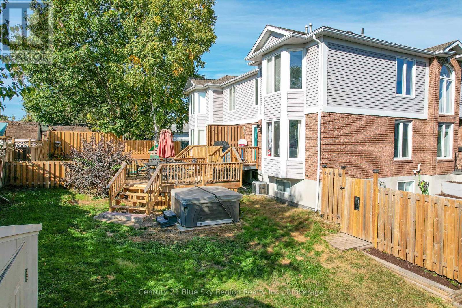 166 Cloverbrae Crescent, North Bay, Ontario  P1A 4J3 - Photo 41 - X12418341