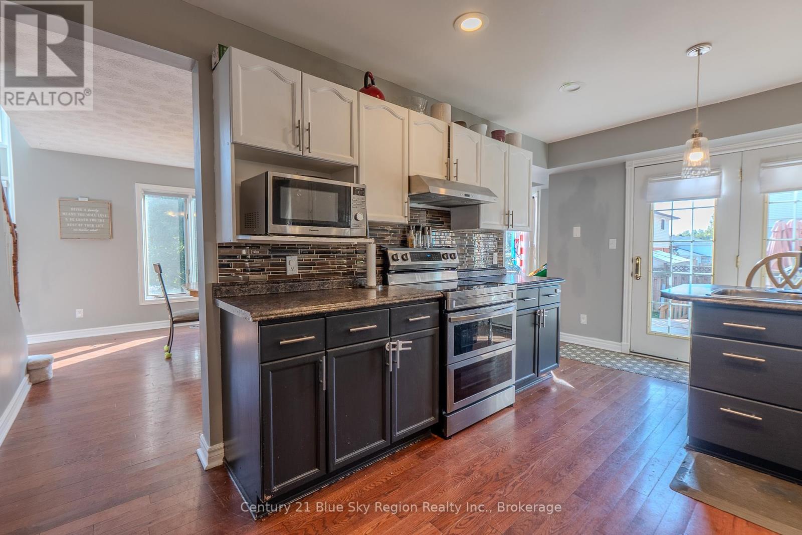 166 Cloverbrae Crescent, North Bay, Ontario  P1A 4J3 - Photo 6 - X12418341