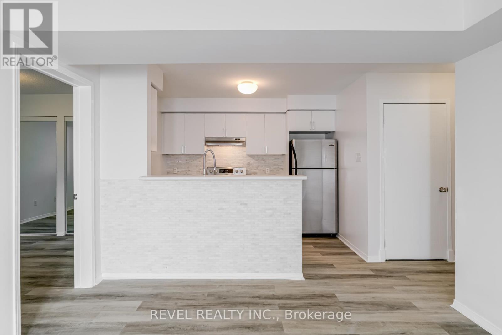 327 - 4975 Southampton Drive, Mississauga, Ontario  L5M 8C8 - Photo 12 - W12418169