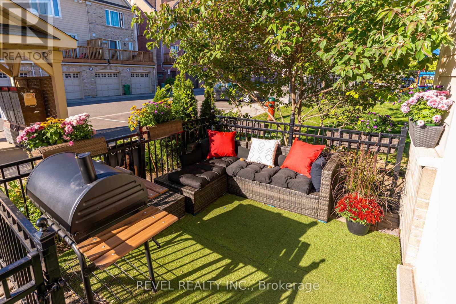 327 - 4975 Southampton Drive, Mississauga, Ontario  L5M 8C8 - Photo 18 - W12418169