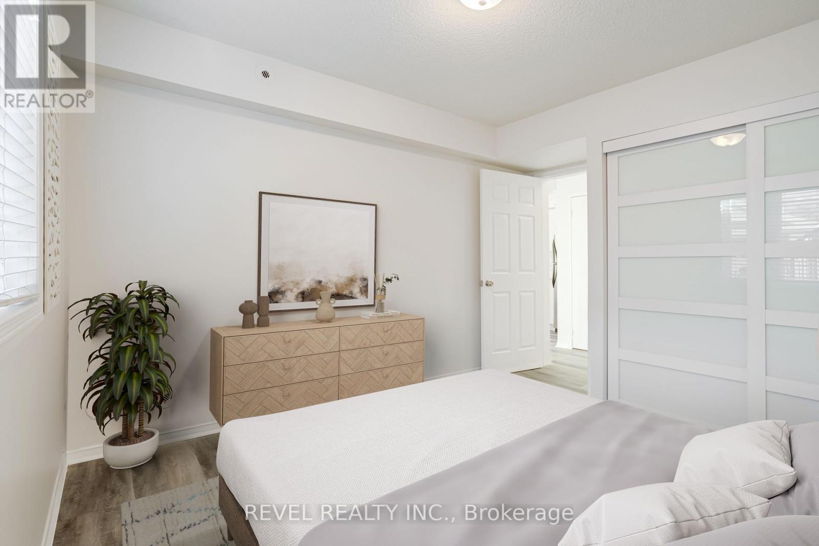327 - 4975 Southampton Drive, Mississauga, Ontario  L5M 8C8 - Photo 9 - W12418169