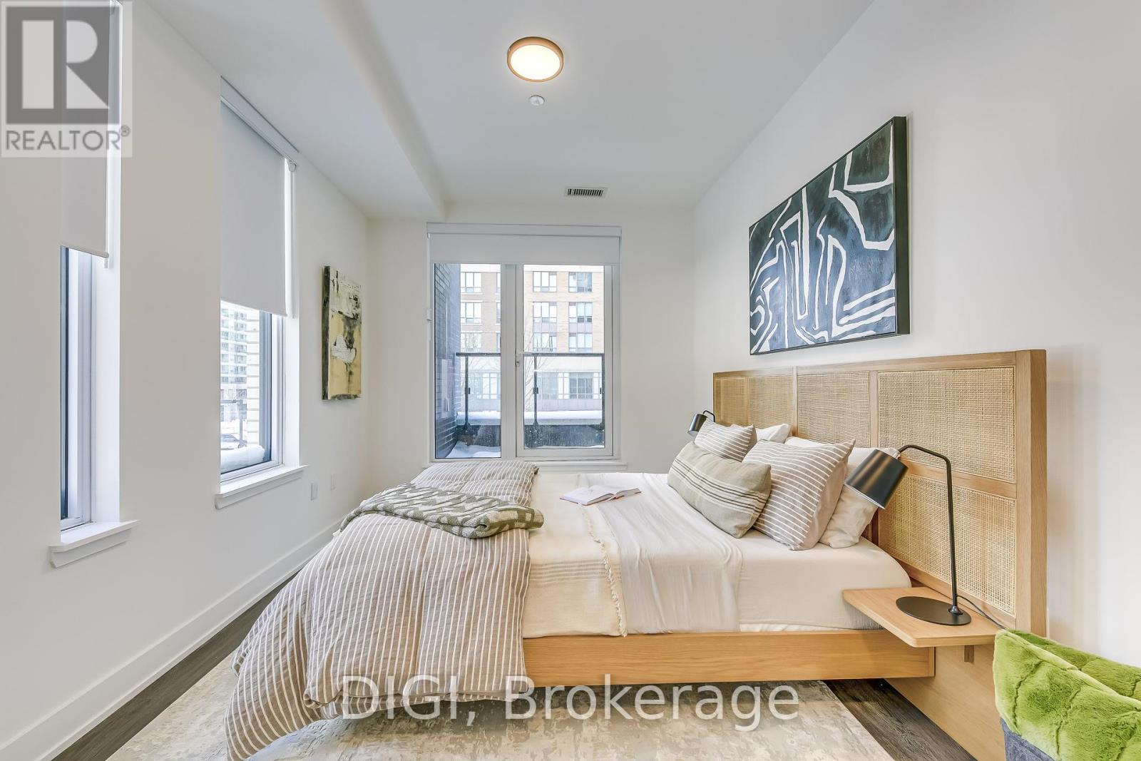 Th1 - 185 Enfield Place, Mississauga, Ontario  L5B 0R3 - Photo 10 - W12418220