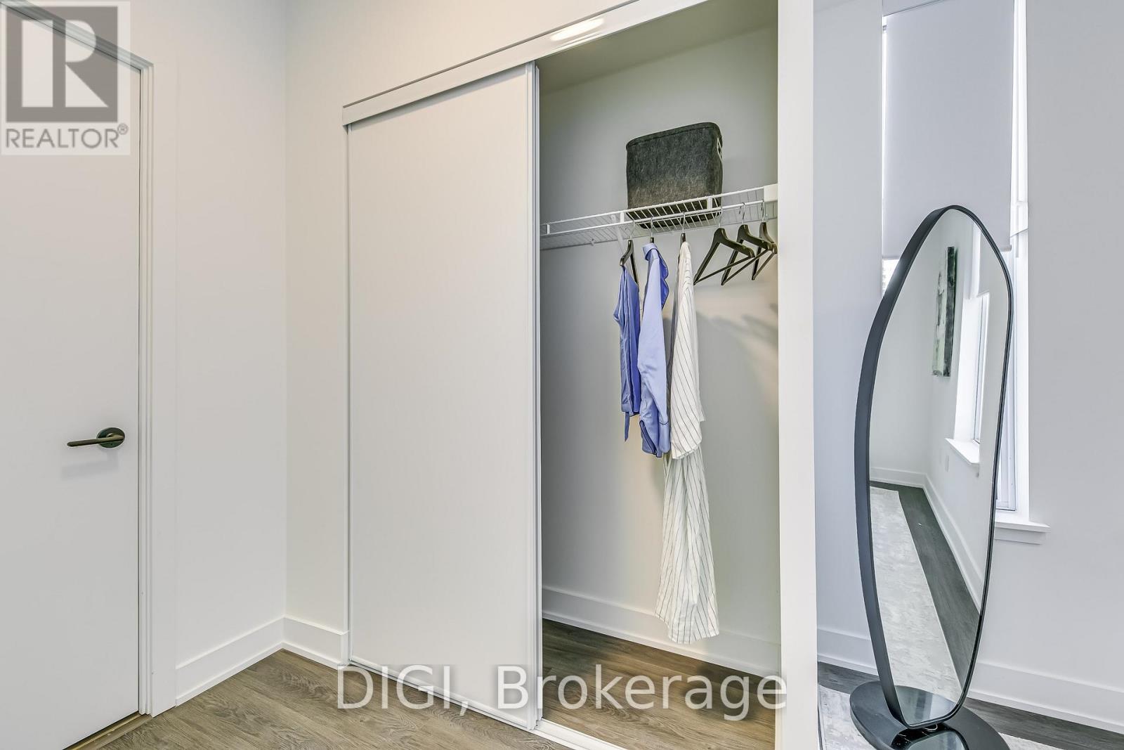 Th1 - 185 Enfield Place, Mississauga, Ontario  L5B 0R3 - Photo 16 - W12418220