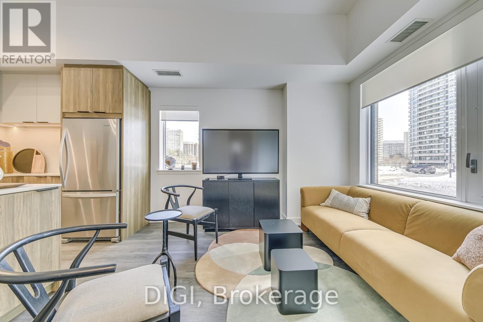 Th1 - 185 Enfield Place, Mississauga, Ontario  L5B 0R3 - Photo 6 - W12418220