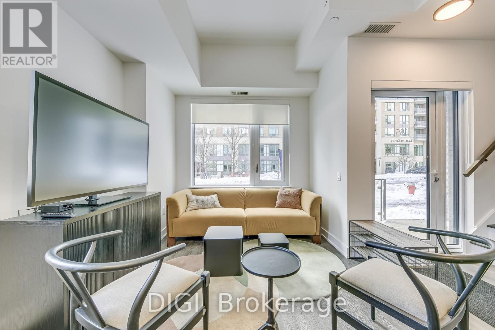 Th1 - 185 Enfield Place, Mississauga, Ontario  L5B 0R3 - Photo 7 - W12418220