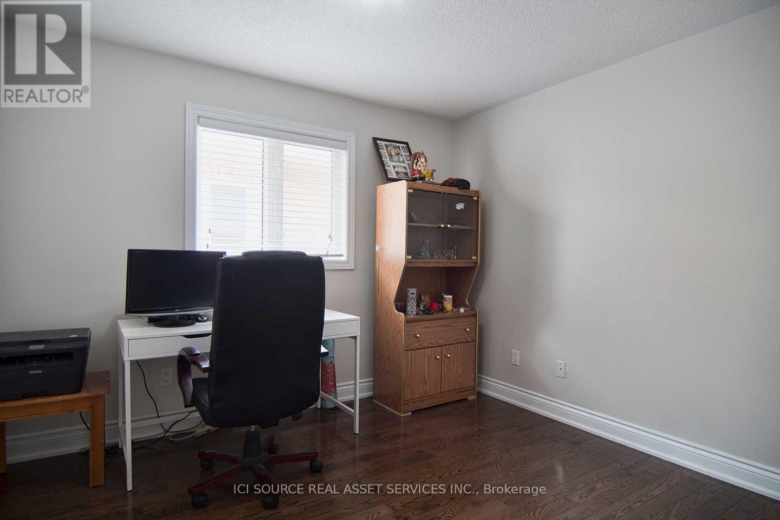 Upper - 5279 Springbok Crescent, Mississauga, Ontario  L4Z 3J9 - Photo 16 - W12418307