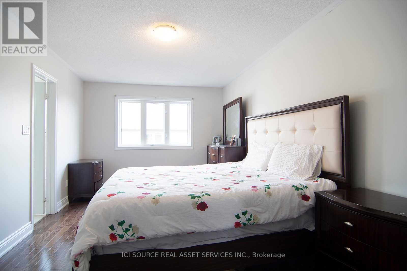 Upper - 5279 Springbok Crescent, Mississauga, Ontario  L4Z 3J9 - Photo 17 - W12418307