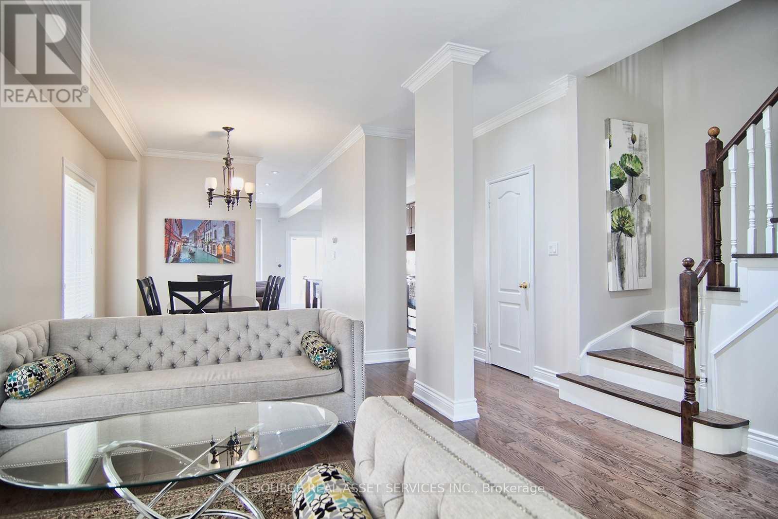 Upper - 5279 Springbok Crescent, Mississauga, Ontario  L4Z 3J9 - Photo 4 - W12418307