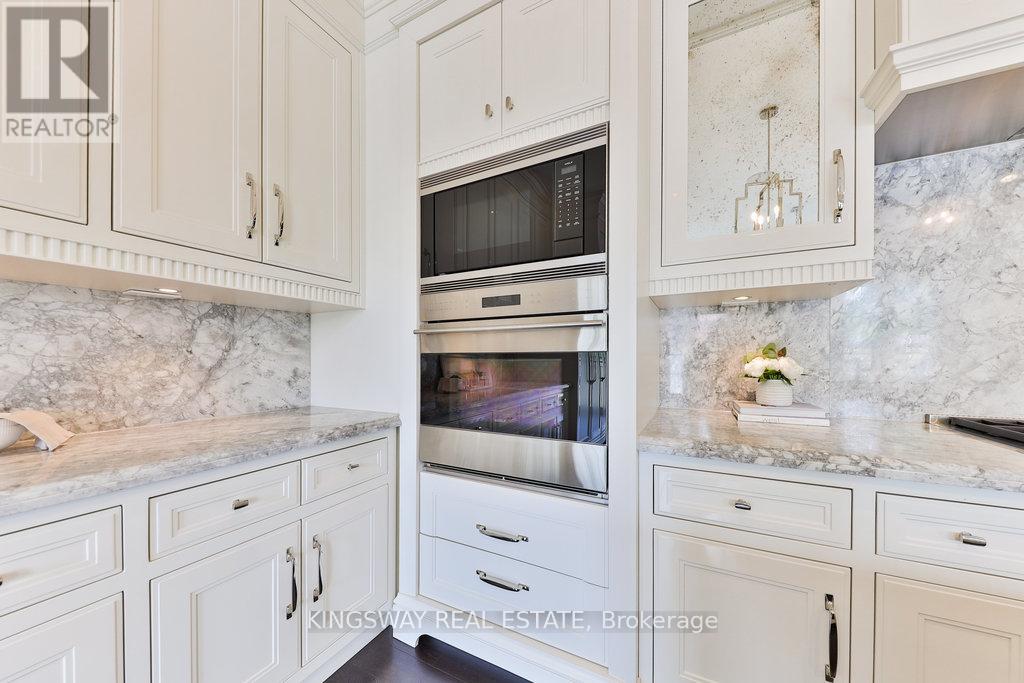 203 - 300 Randall Street, Oakville, Ontario  L6J 1R1 - Photo 14 - W12418332