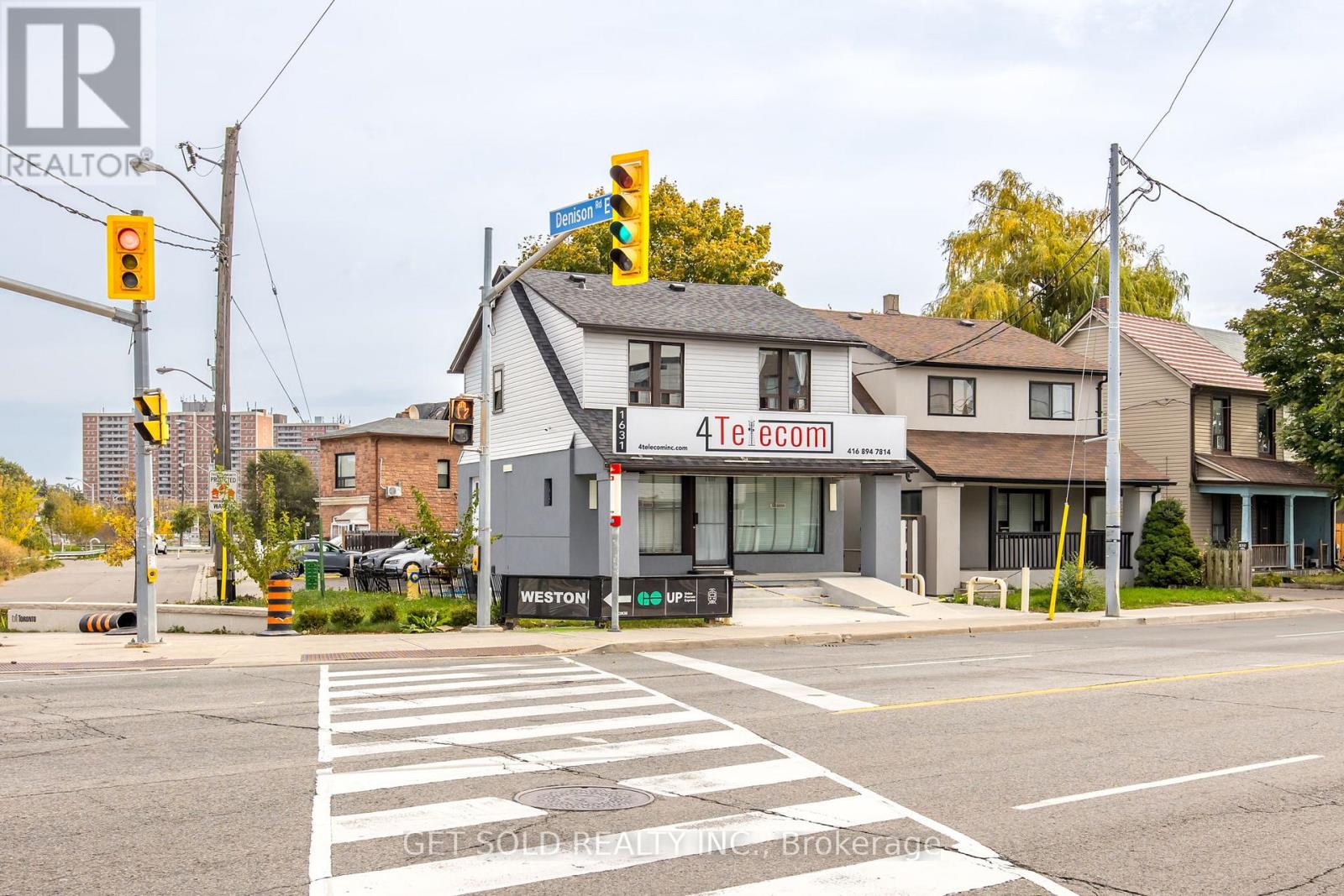 1631 Weston Road, Toronto, Ontario  M9N 1T8 - Photo 11 - W12418333