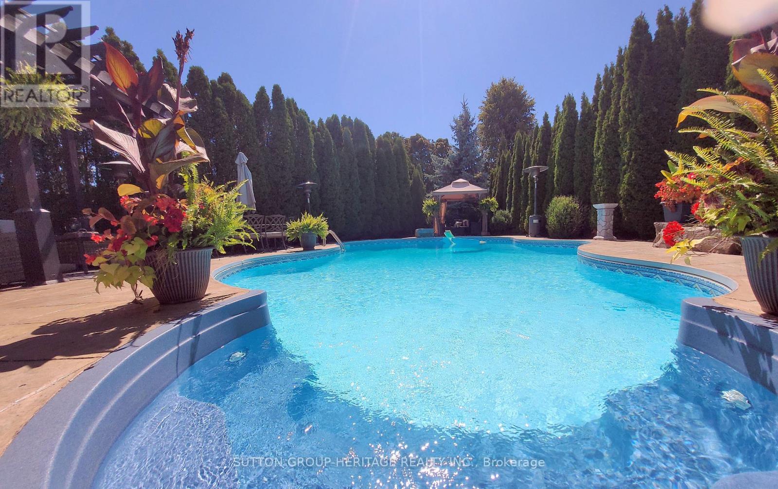 35 Pondmede Crescent, Whitchurch-Stouffville, Ontario  L4A 0E2 - Photo 28 - N12369153