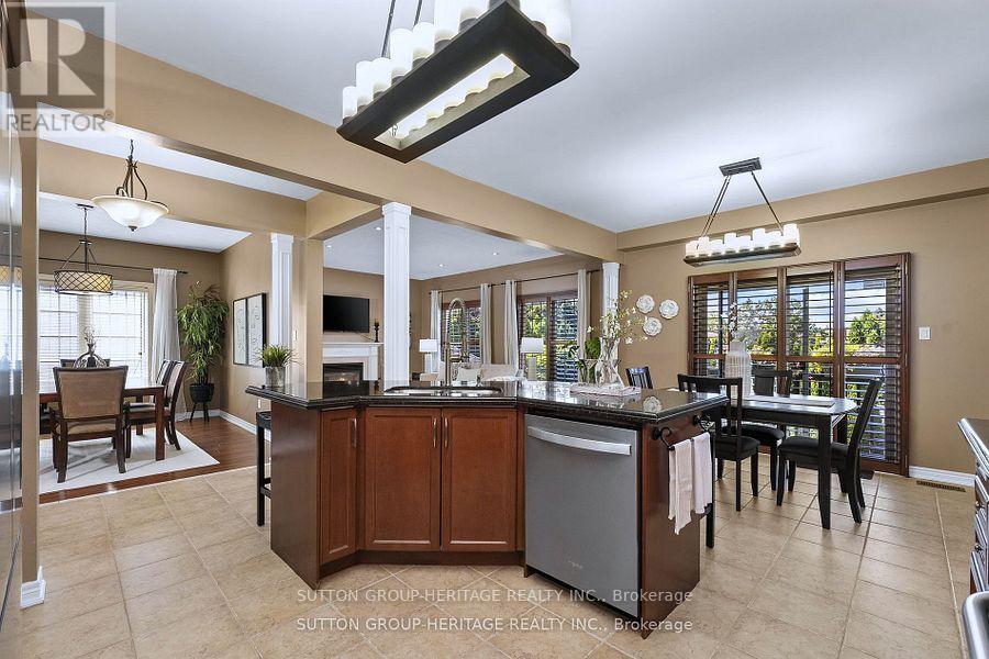 35 Pondmede Crescent, Whitchurch-Stouffville, Ontario  L4A 0E2 - Photo 13 - N12369153