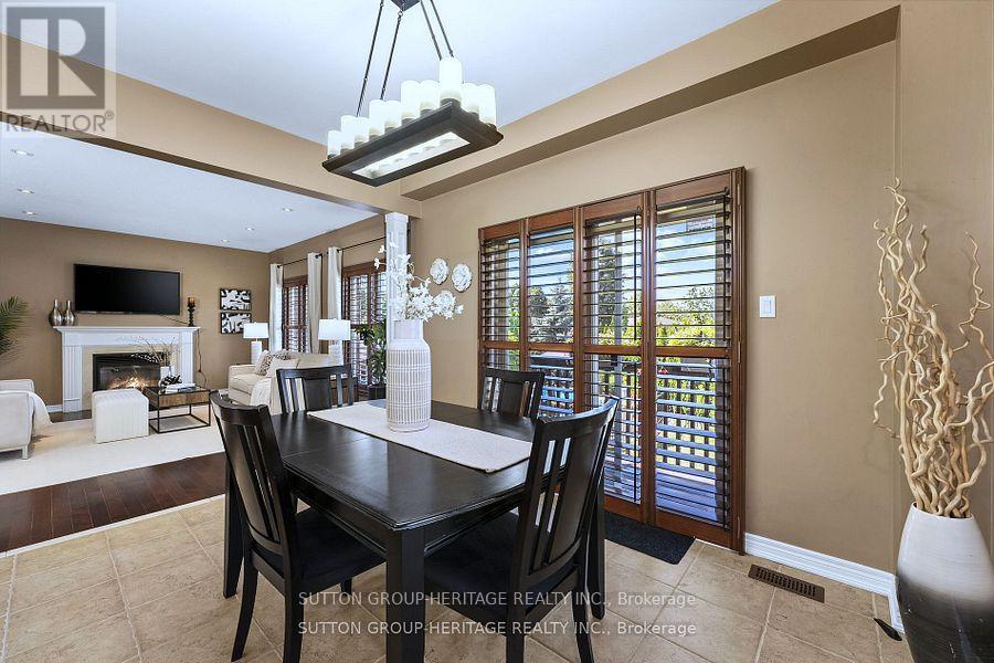 35 Pondmede Crescent, Whitchurch-Stouffville, Ontario  L4A 0E2 - Photo 17 - N12369153