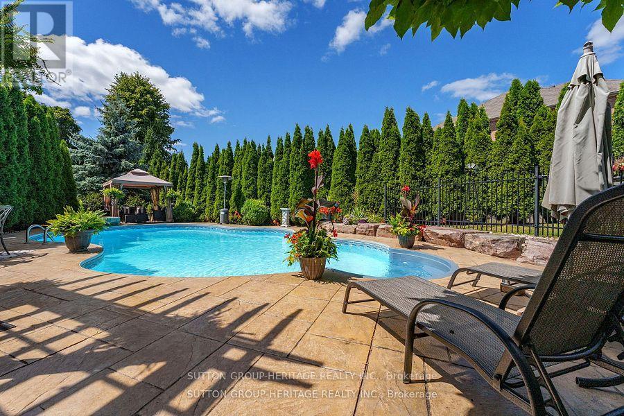 35 Pondmede Crescent, Whitchurch-Stouffville, Ontario  L4A 0E2 - Photo 27 - N12369153