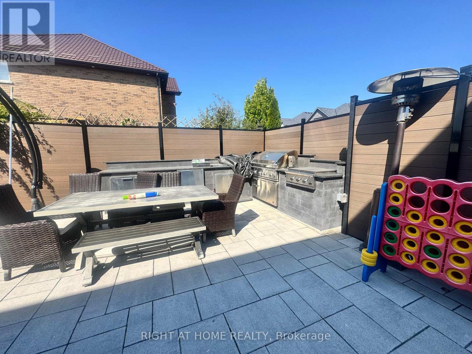 95 Hidden Ridge Crescent, Hamilton, Ontario  L0R 1P0 - Photo 4 - X12418199
