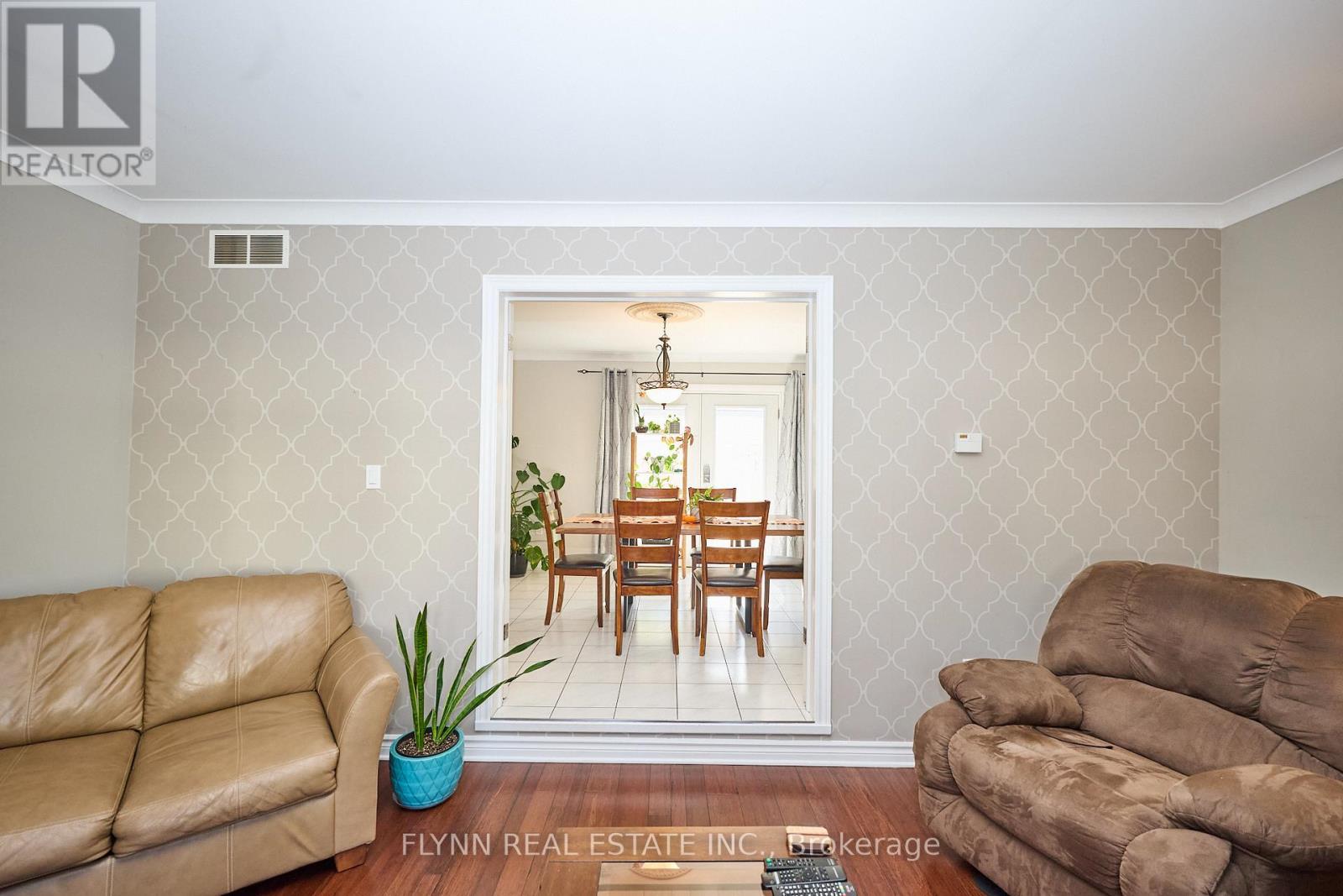 3 Brock Street, Thorold, Ontario  L2V 1V7 - Photo 7 - X12418261