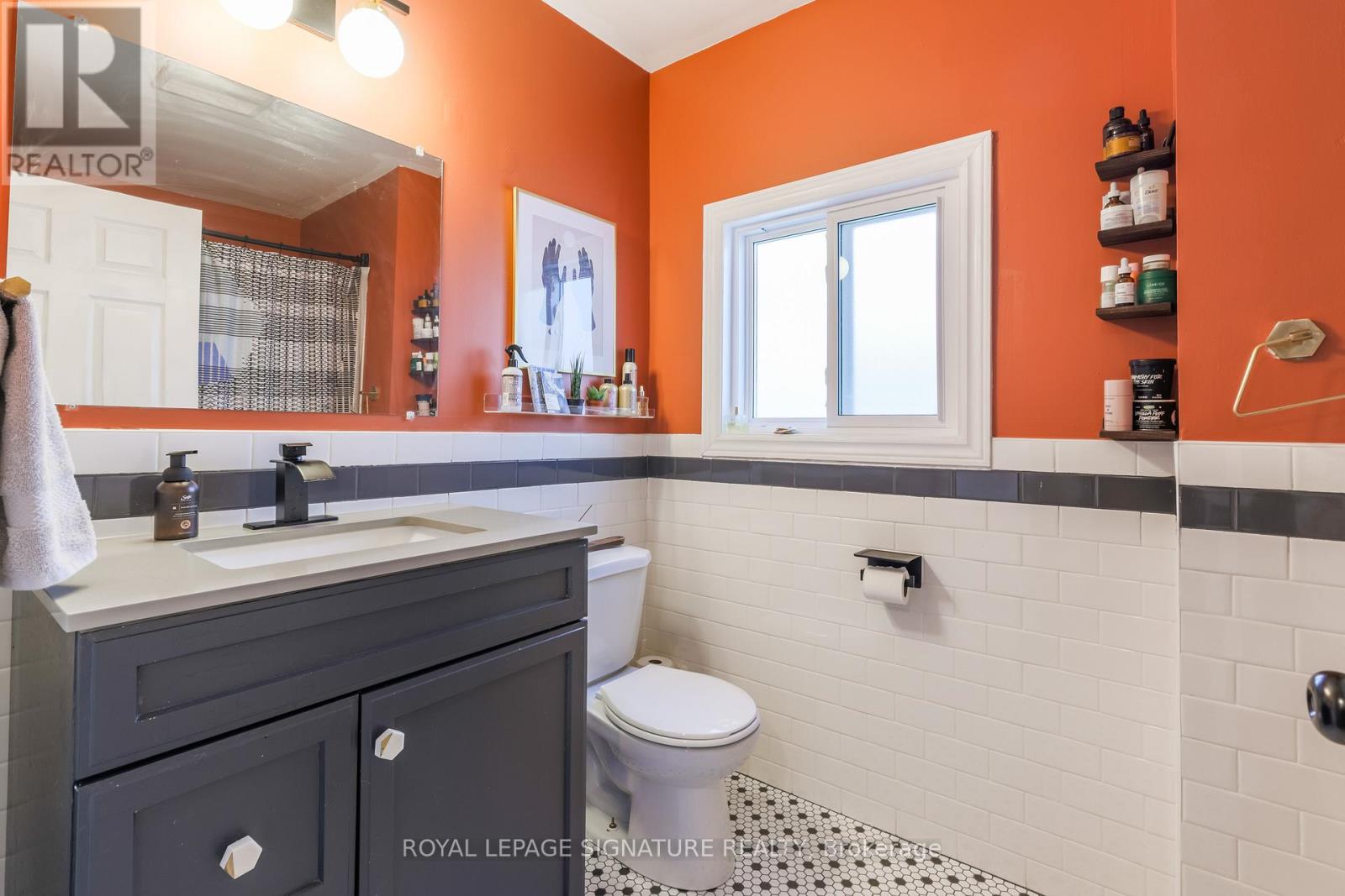 233 Lake Street, St. Catharines, Ontario  L2R 5Z5 - Photo 10 - X12418267