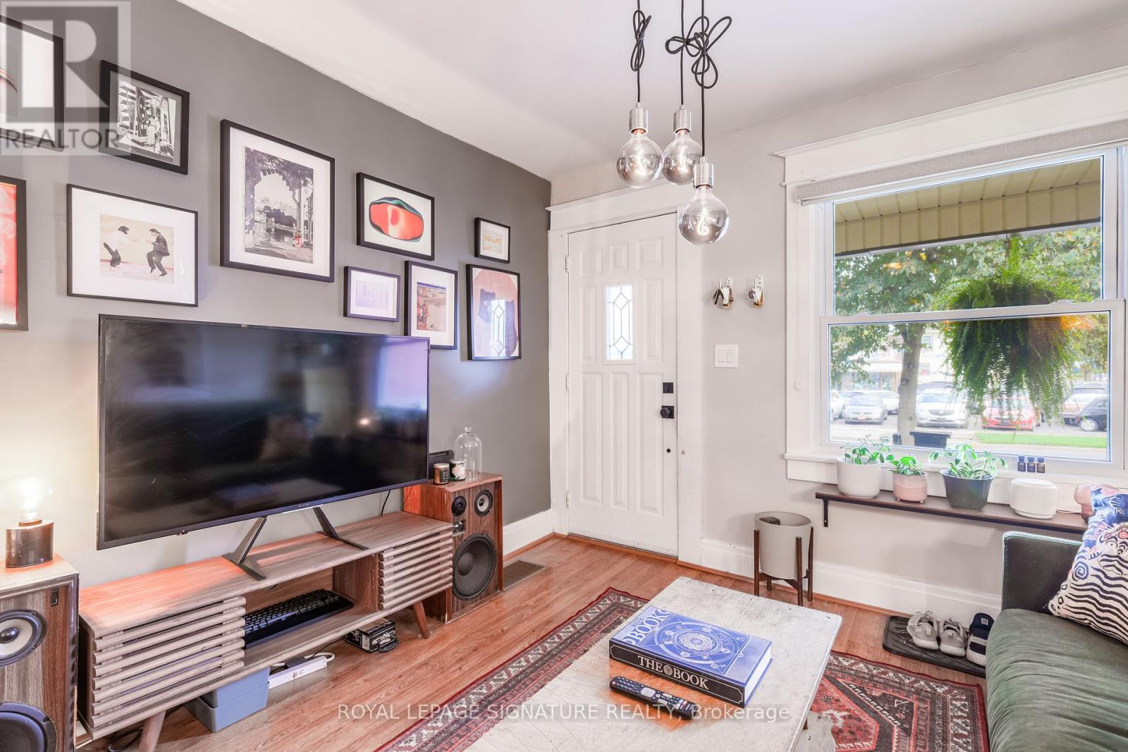 233 Lake Street, St. Catharines, Ontario  L2R 5Z5 - Photo 3 - X12418267