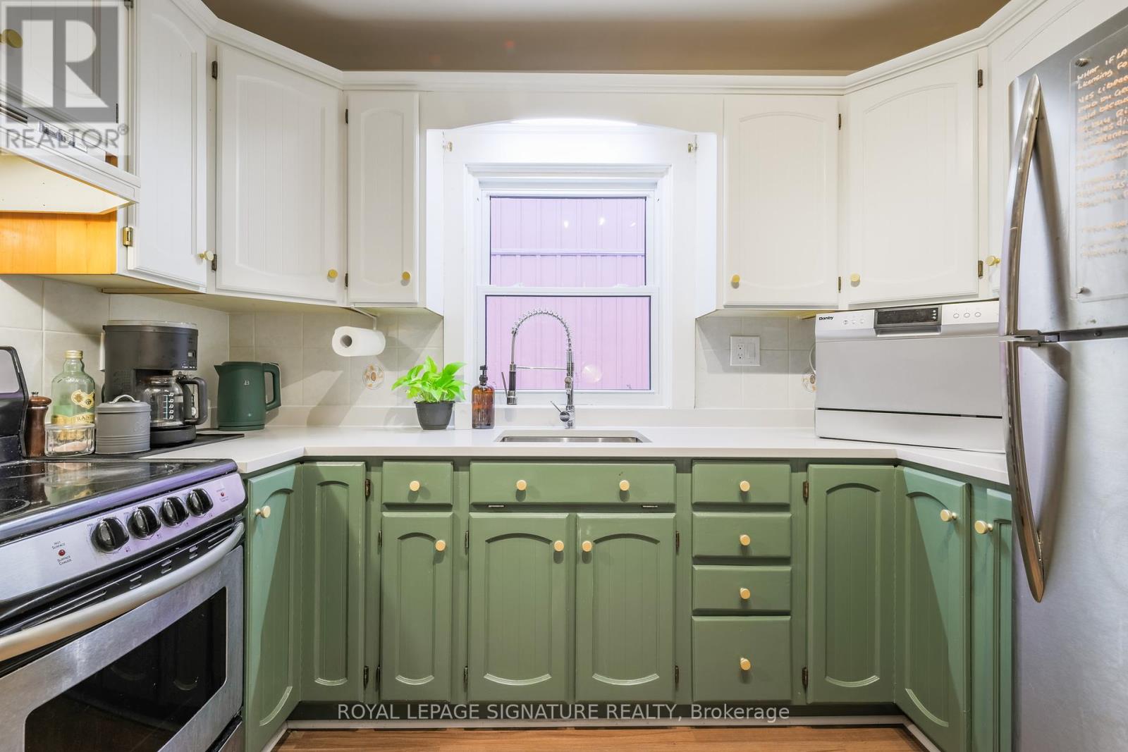 233 Lake Street, St. Catharines, Ontario  L2R 5Z5 - Photo 6 - X12418267
