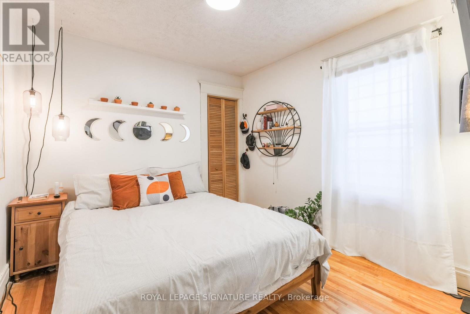 233 Lake Street, St. Catharines, Ontario  L2R 5Z5 - Photo 7 - X12418267