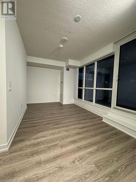 316 - 195 Commerce Street, Vaughan, Ontario  L4K 5Z7 - Photo 10 - N12398433