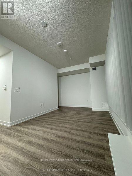 316 - 195 Commerce Street, Vaughan, Ontario  L4K 5Z7 - Photo 9 - N12398433