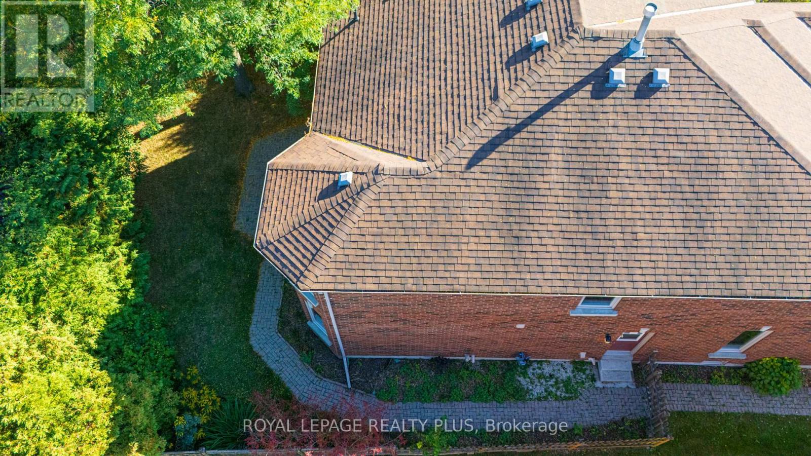 5 Falkland Place, Richmond Hill, Ontario  L4C 9P3 - Photo 40 - N12412597