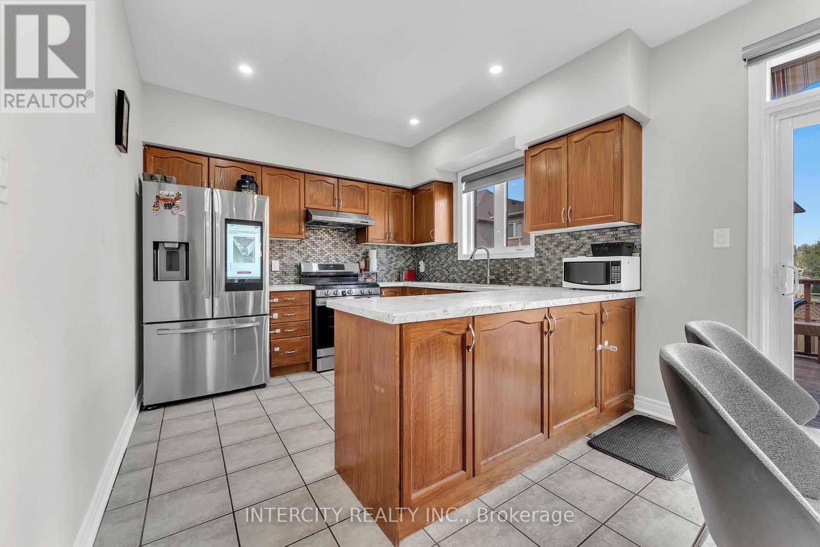 7 Pika Trail, Brampton, Ontario  L6R 2X1 - Photo 17 - W12370907